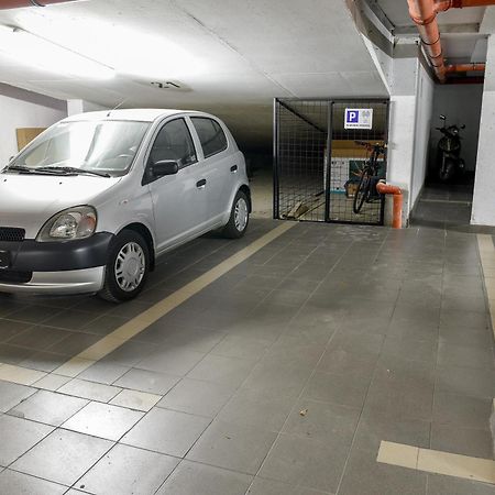 Astra Urban Garden Apartment, 2 Garage Parking Spaces Загреб Екстер'єр фото